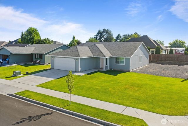 318 N Saratoga Way, Moses Lake, WA 98837