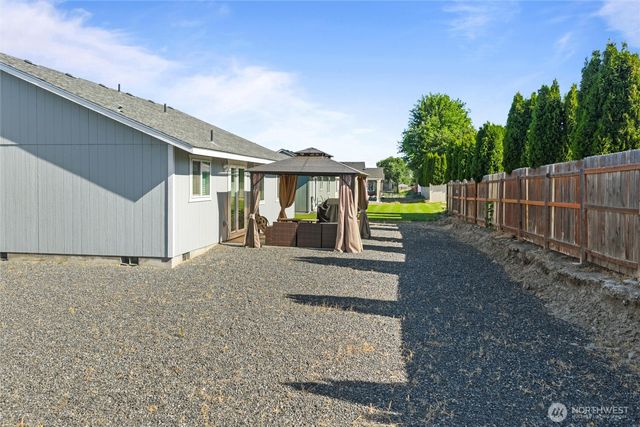 318 N Saratoga Way, Moses Lake, WA 98837