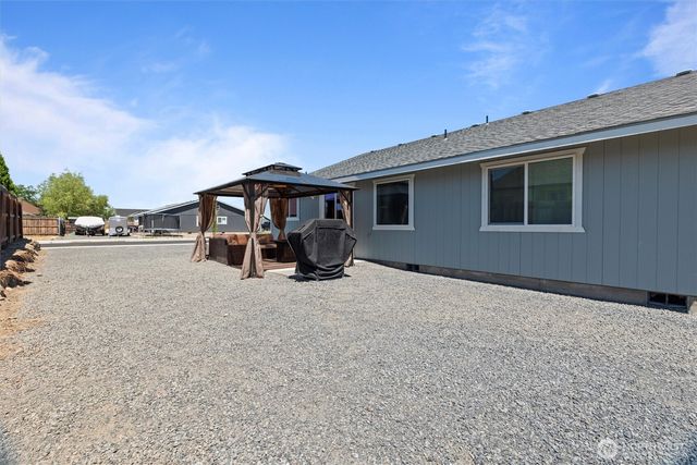 318 N Saratoga Way, Moses Lake, WA 98837