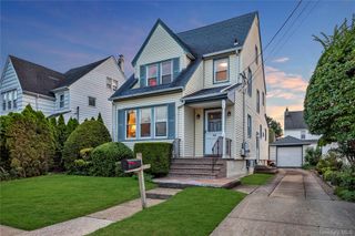 50 Elgin Road, Valley Stream, NY 11581