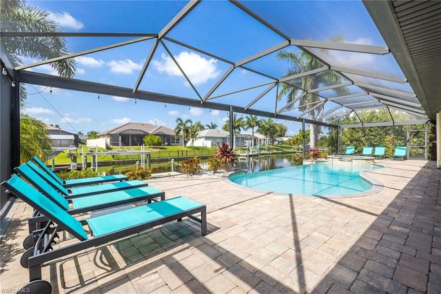 310 SE 30th TER, Cape Coral, FL 33904