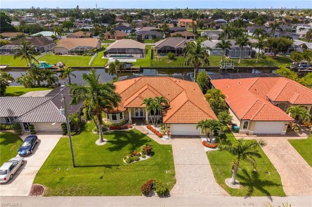 310 SE 30th TER, Cape Coral, FL 33904