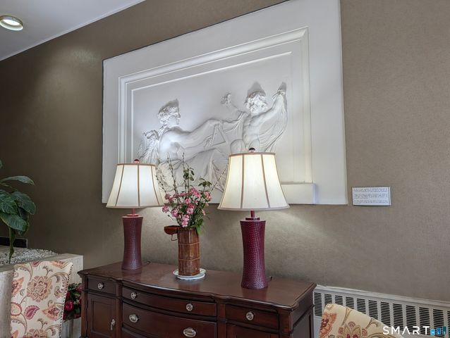 80 Cartright Street 6L, Bridgeport, CT 06604