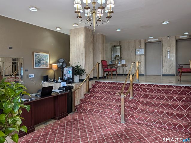 80 Cartright Street 6L, Bridgeport, CT 06604