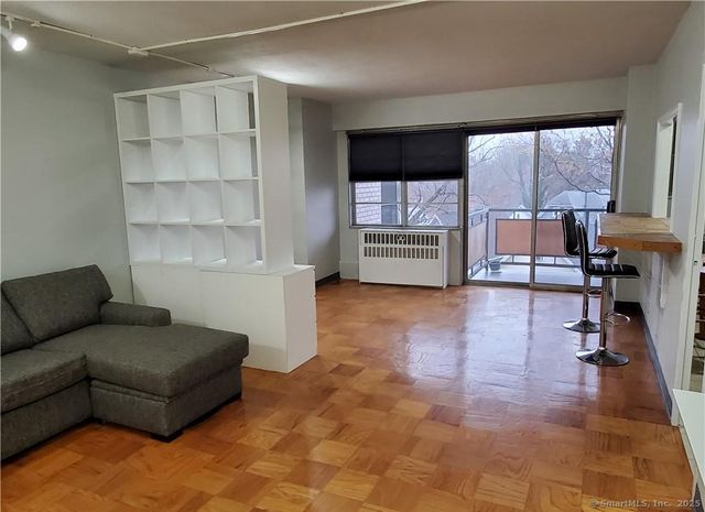 80 Cartright Street 6L, Bridgeport, CT 06604