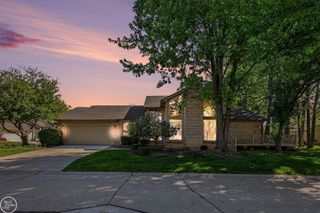 43052 W Kirkwood Drive, Clinton Township, MI 48038