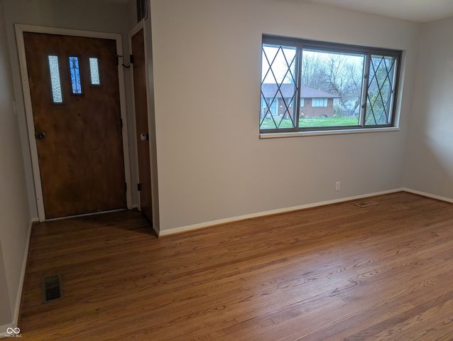 225 Clark Avenue, Beech Grove, IN 46107