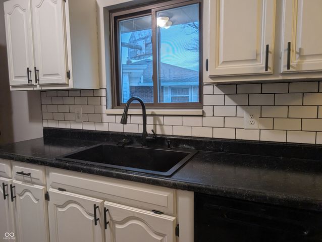 225 Clark Avenue, Beech Grove, IN 46107