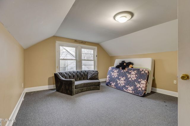 1802 Washington Avenue, Kingsport, TN 37664