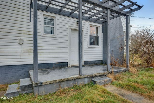 1802 Washington Avenue, Kingsport, TN 37664