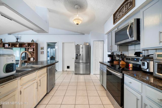 10859 SADDLE HORN Drive, Jacksonville, FL 32257