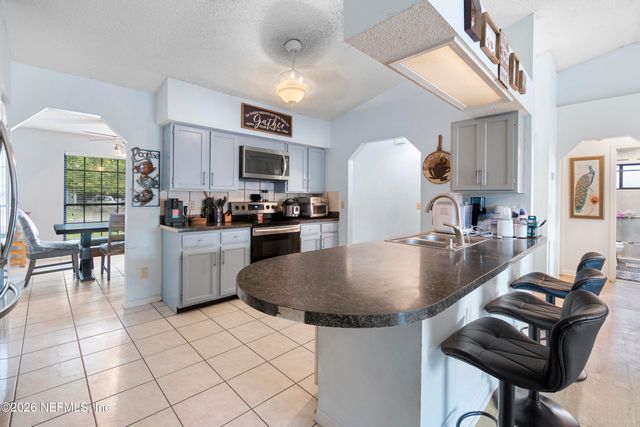 10859 SADDLE HORN Drive, Jacksonville, FL 32257