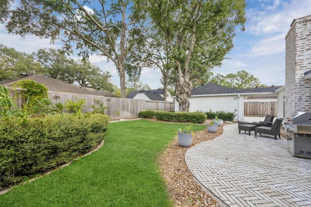 10206 Burgoyne Road, Houston, TX 77042