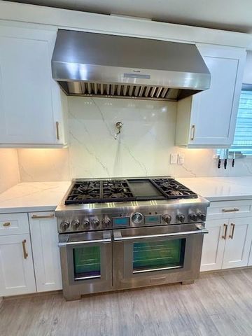 10206 Burgoyne Road, Houston, TX 77042