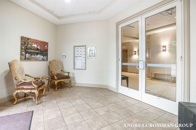 141 Central Avenue 120, Holland, MI 49423