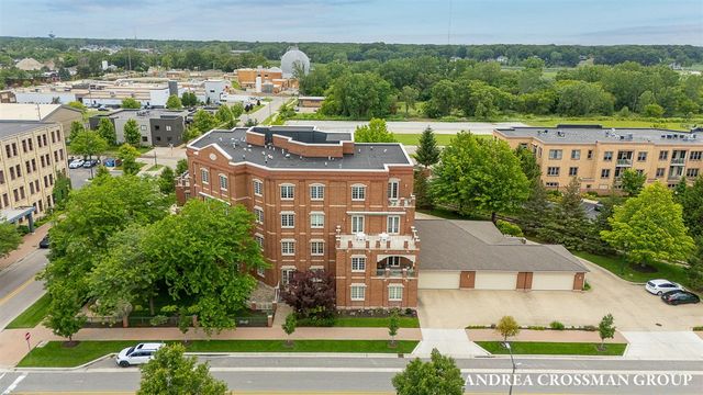 141 Central Avenue 120, Holland, MI 49423