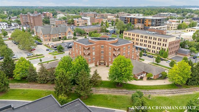 141 Central Avenue 120, Holland, MI 49423