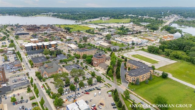 141 Central Avenue 120, Holland, MI 49423
