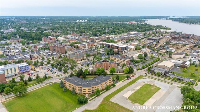 141 Central Avenue 120, Holland, MI 49423