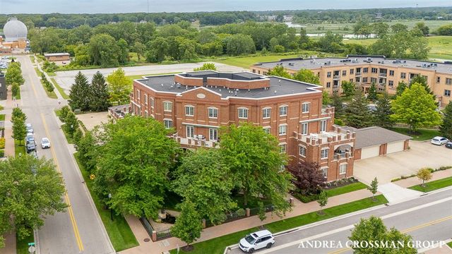 141 Central Avenue 120, Holland, MI 49423