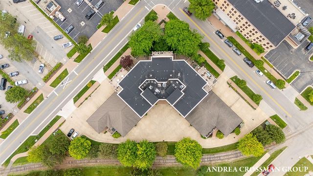 141 Central Avenue 120, Holland, MI 49423