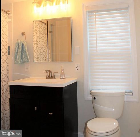 1116 E HEWSON ST, Philadelphia, PA 19125