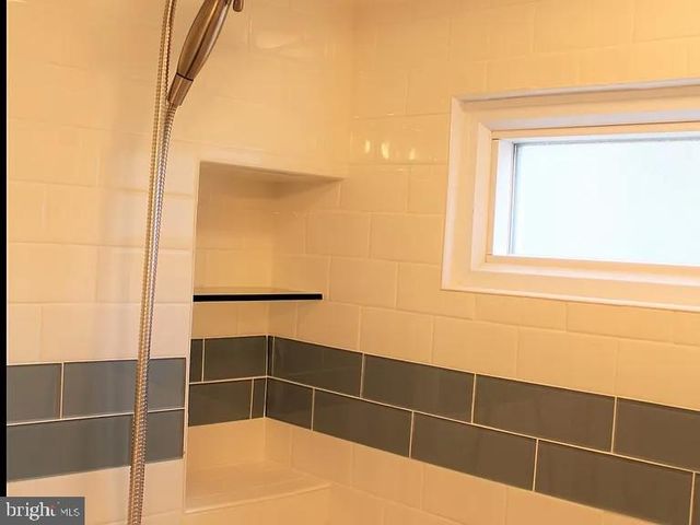 1116 E HEWSON ST, Philadelphia, PA 19125