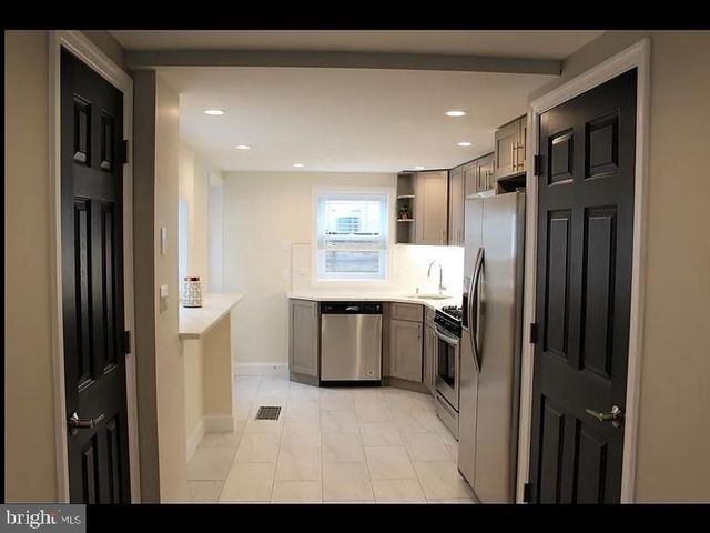 1116 E HEWSON ST, Philadelphia, PA 19125