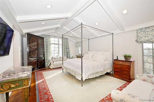 995 Pierce Street, Birmingham, MI 48009