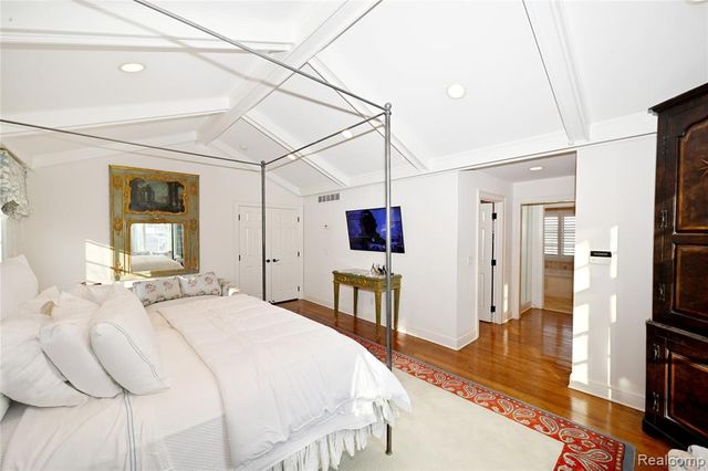 995 Pierce Street, Birmingham, MI 48009