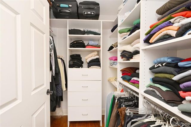 995 Pierce Street, Birmingham, MI 48009