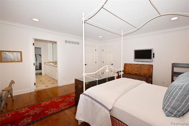 995 Pierce Street, Birmingham, MI 48009