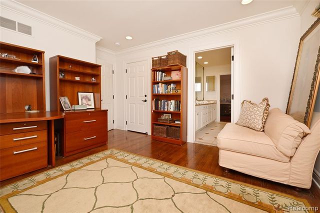 995 Pierce Street, Birmingham, MI 48009