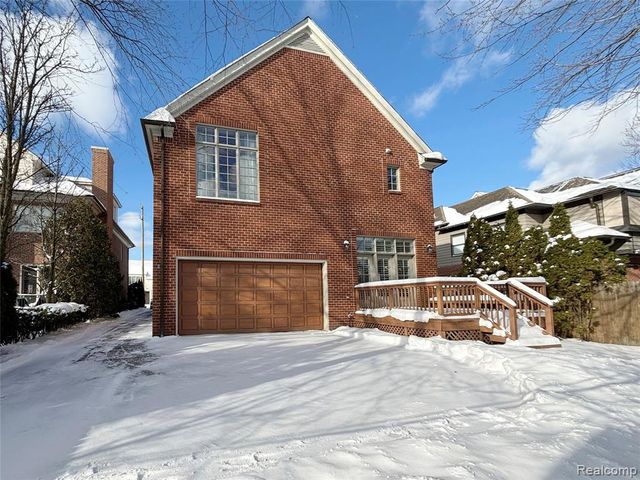 995 Pierce Street, Birmingham, MI 48009