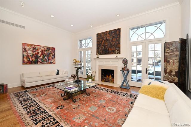 995 Pierce Street, Birmingham, MI 48009