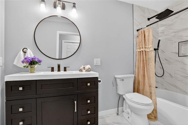 808 Golden Court, Belton, MO 64012