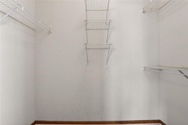 808 Golden Court, Belton, MO 64012