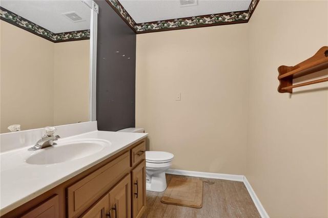 808 Golden Court, Belton, MO 64012