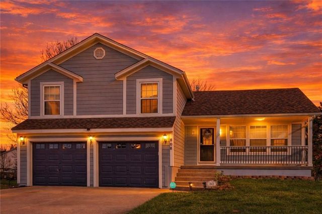 808 Golden Court, Belton, MO 64012