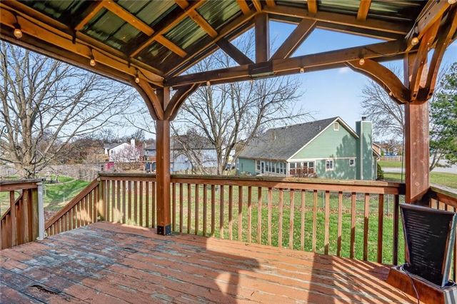 808 Golden Court, Belton, MO 64012