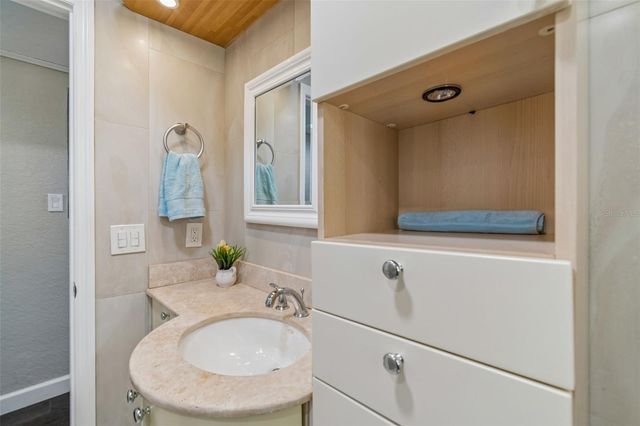 3316 W KATHLEEN STREET, Tampa, FL 33607