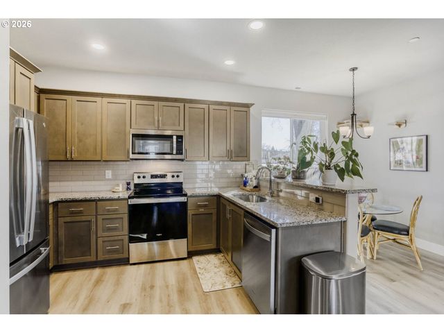 12076 Se HAROLD St, Portland, OR 97266