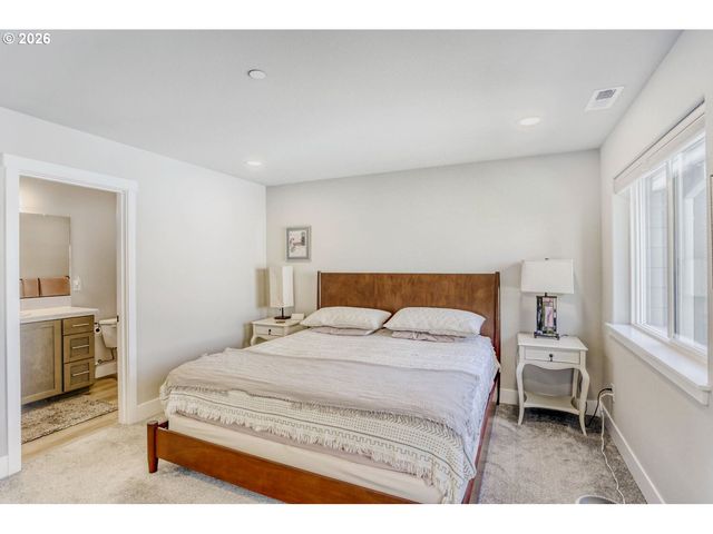 12076 Se HAROLD St, Portland, OR 97266