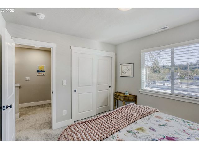 12076 Se HAROLD St, Portland, OR 97266