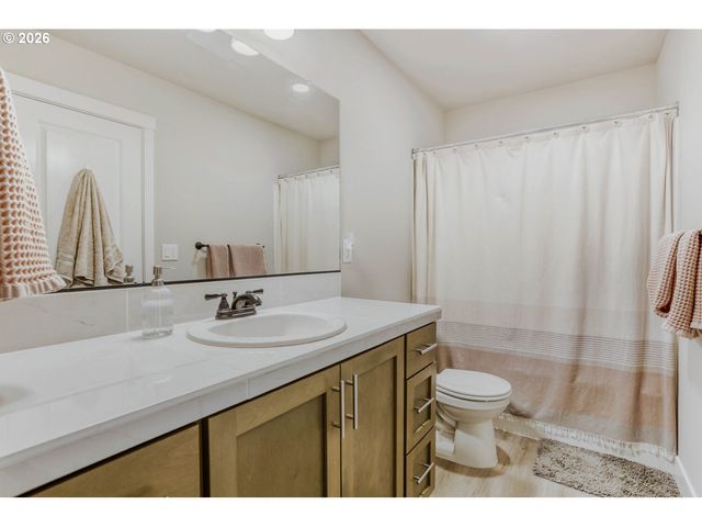 12076 Se HAROLD St, Portland, OR 97266