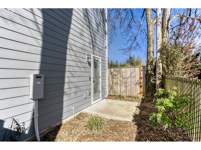 12076 Se HAROLD St, Portland, OR 97266