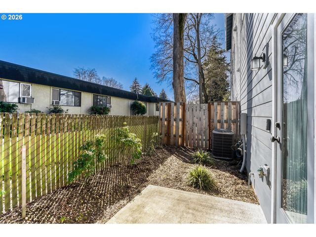 12076 Se HAROLD St, Portland, OR 97266
