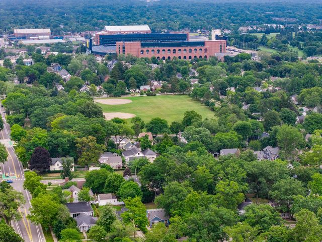 1109 Birk Avenue, Ann Arbor, MI 48103