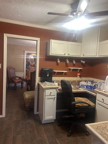 5907 NW Williams, Lawton, OK 73505
