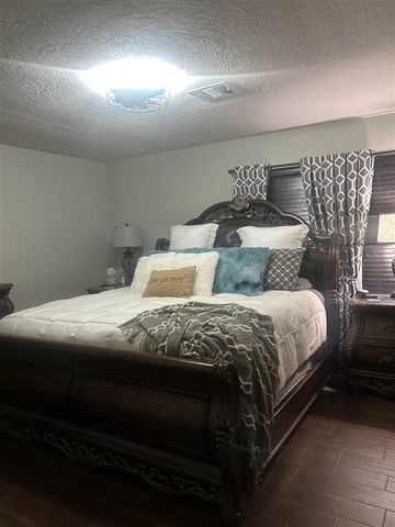 5907 NW Williams, Lawton, OK 73505